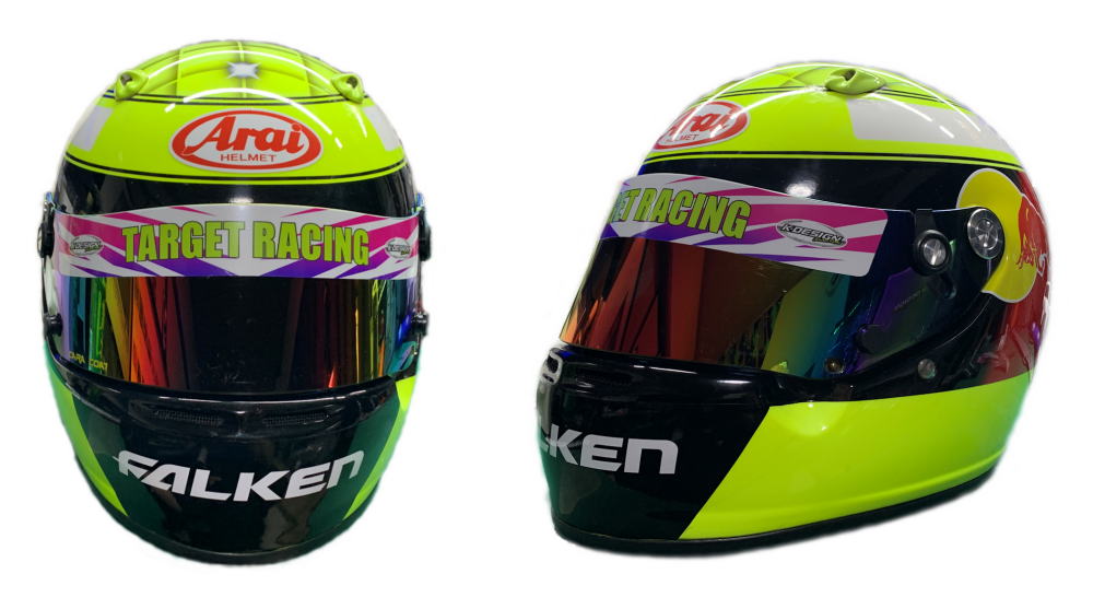 KART用ヘルメットに、フルカラーステッカーでバイザー製作しました。